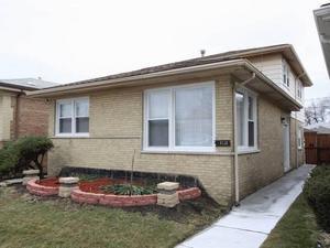 8220 S Francisco Ave., Chicago, IL 60652
