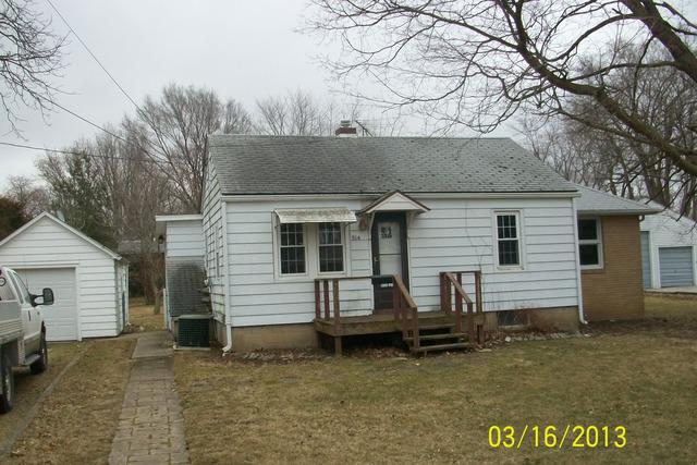 514 N Wabash St., Watseka, IL 60970