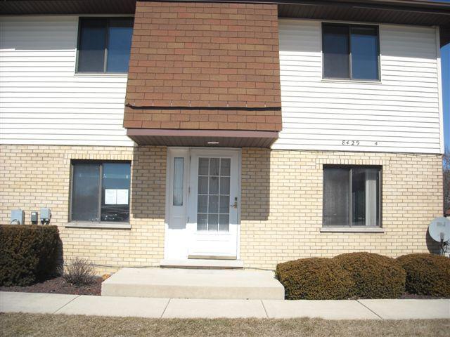8429 W 162nd Pl. #4, Tinley Park, IL 60477