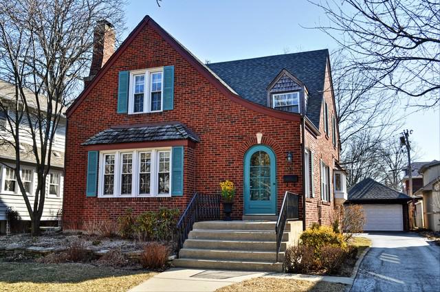57 Malden Ave., La Grange, IL 60525