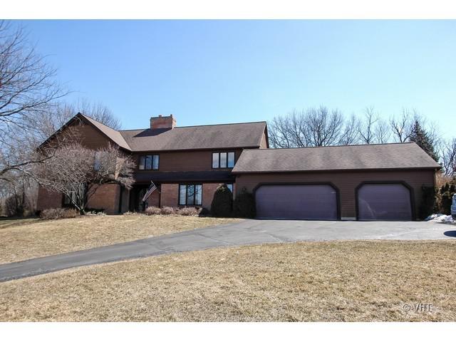 6304 Blue Ct., Crystal Lake, IL 60014
