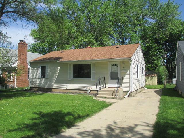 1911 Bell Ave., Rockford, IL 61103