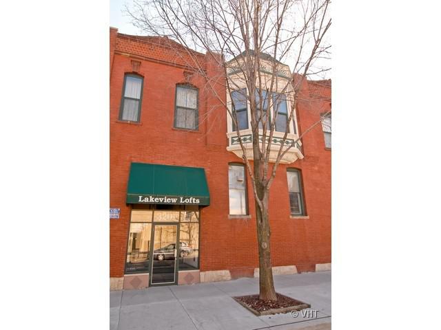 3201 N Seminary Ave. #204, Chicago, IL 60657