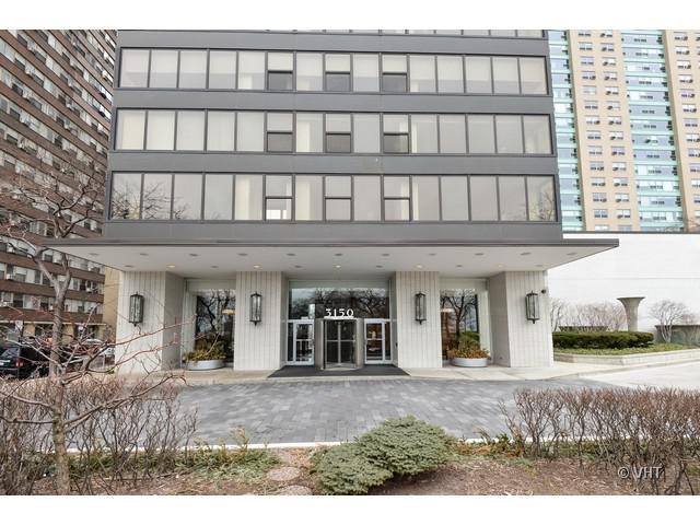 3150 N Lake Shore Dr. #8E, Chicago, IL 60657