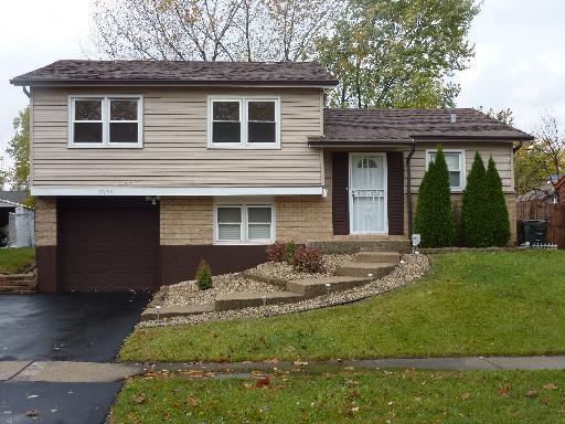17690 Hillcrest Dr., Country Club Hills, IL 60478