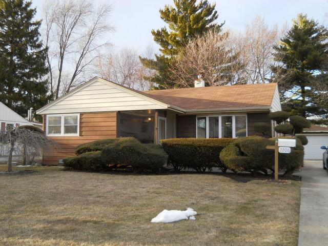 2206 Sigwalt St., Rolling Meadows, IL 60008