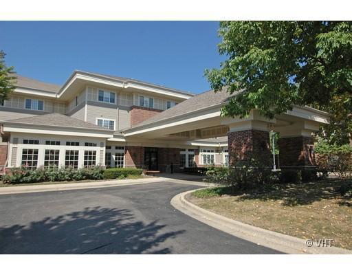 605 Barrington Ave. #246, East Dundee, IL 60118
