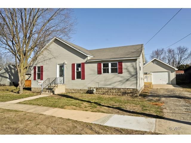380 W Oak St., Coal City, IL 60416