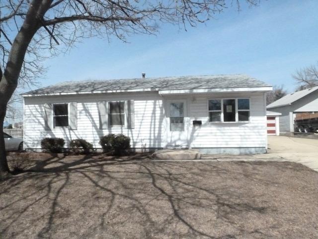 726 Hillcrest Dr., Romeoville, IL 60446