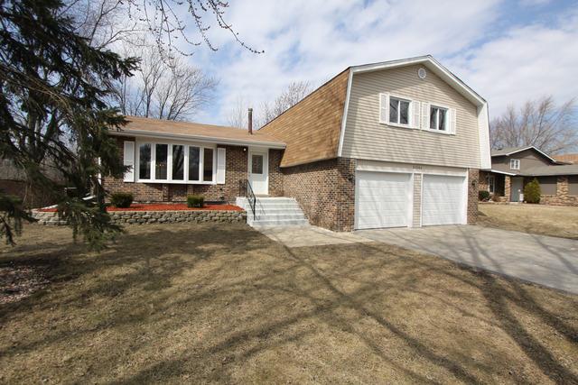 22744 Lakeshore Dr., Richton Park, IL 60471