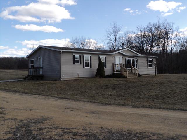 932 Melugins Grove Rd., Compton, IL 61318