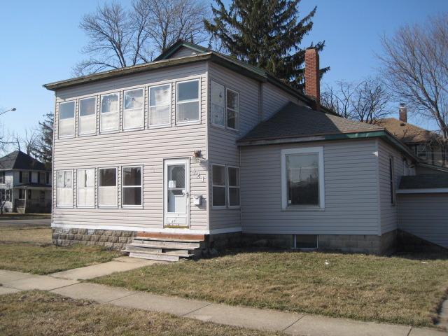 421 7th Ave., Rochelle, IL 61068