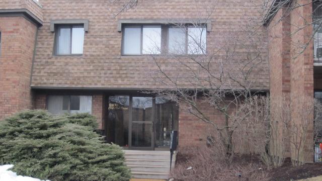 210 Old Oak Dr. #261, Buffalo Grove, IL 60089