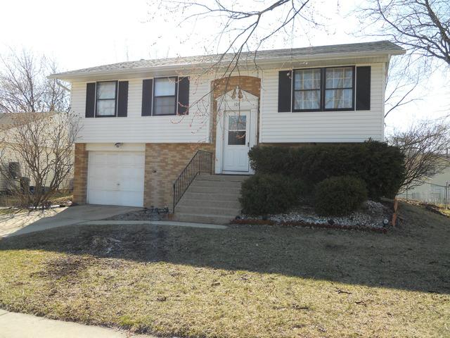 108 Villa Rd., Streamwood, IL 60107