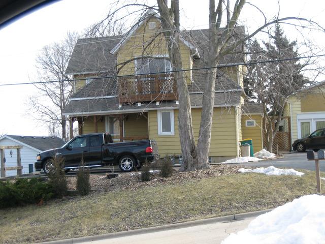 18 Riverview St., North Aurora, IL 60542