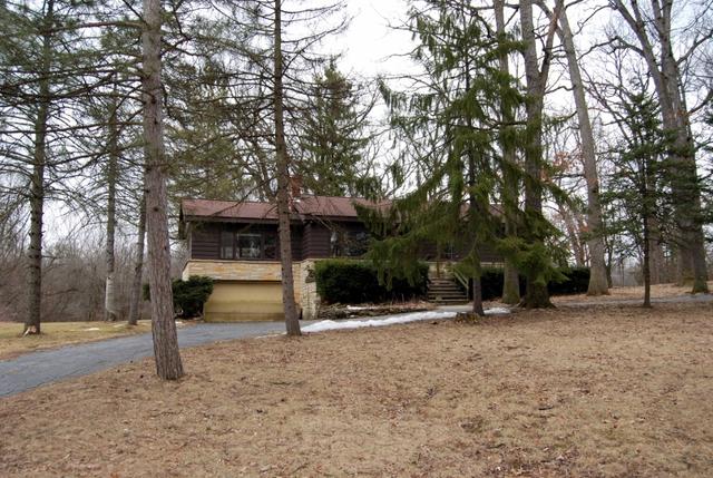 13529 S Maple Ave., Lemont, IL 60439