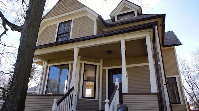 502 Palace St., Aurora, IL 60506