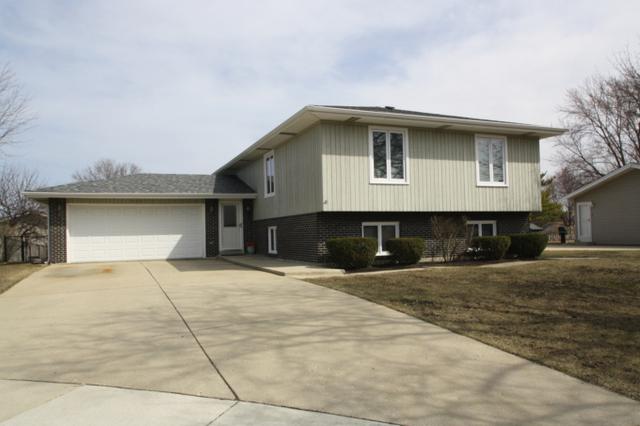 229 Burke Ct., Schaumburg, IL 60193