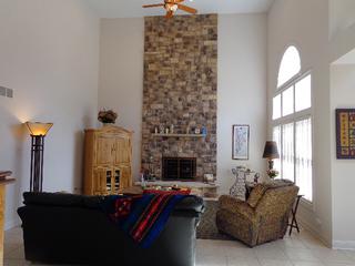 980 Vineyard Dr., Gurnee, IL 60031