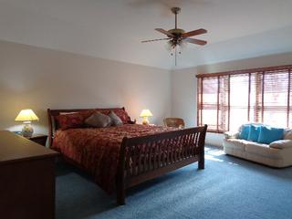 980 Vineyard Dr., Gurnee, IL 60031
