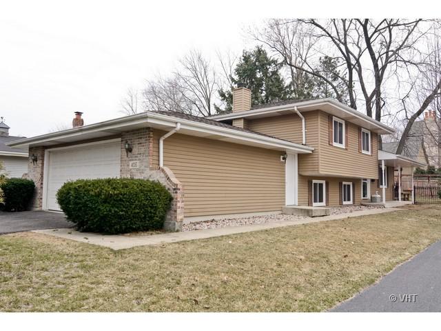 405 Park Ave., Clarendon Hills, IL 60514