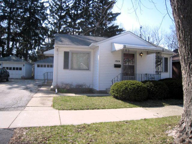 1504 Wood St., Crete, IL 60417