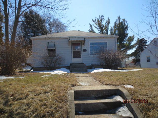 2715 Broadway, Rockford, IL 61108