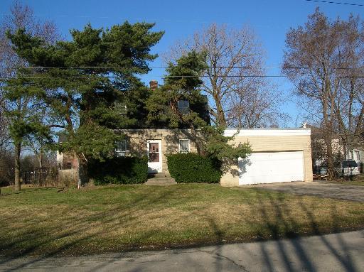 9204 Lincoln Ave., Des Plaines, IL 60016