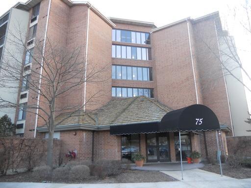 75 Kristin Cir. #525, Schaumburg, IL 60195