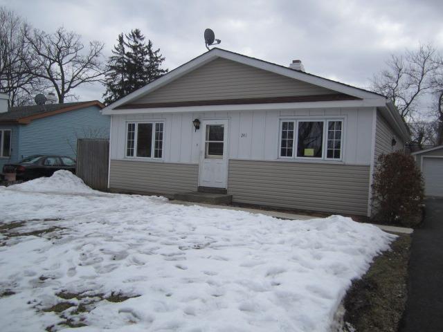 241 Longwood Ter., Mundelein, IL 60060