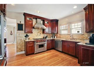 611 N Washington Ave., Park Ridge, IL 60068
