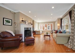 611 N Washington Ave., Park Ridge, IL 60068