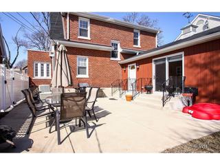 611 N Washington Ave., Park Ridge, IL 60068