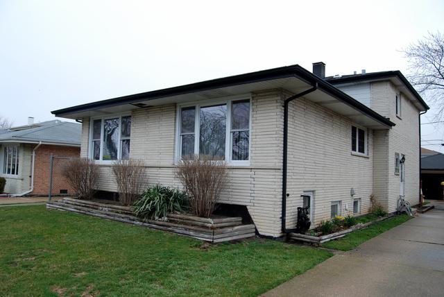 10825 Lamon Ave., Oak Lawn, IL 60453