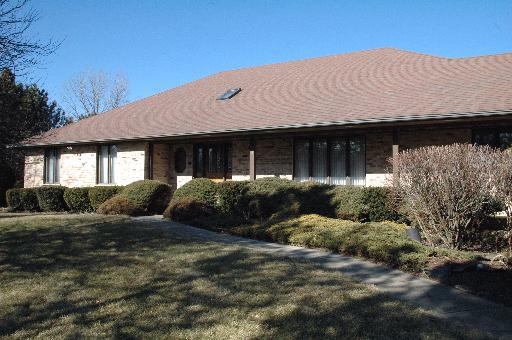 9 Washitay Ave., Hawthorn Woods, IL 60047