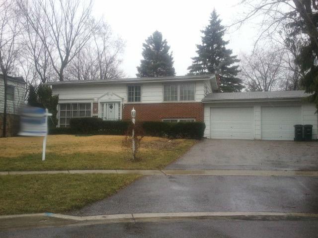 405 Hillside Dr., Mundelein, IL 60060