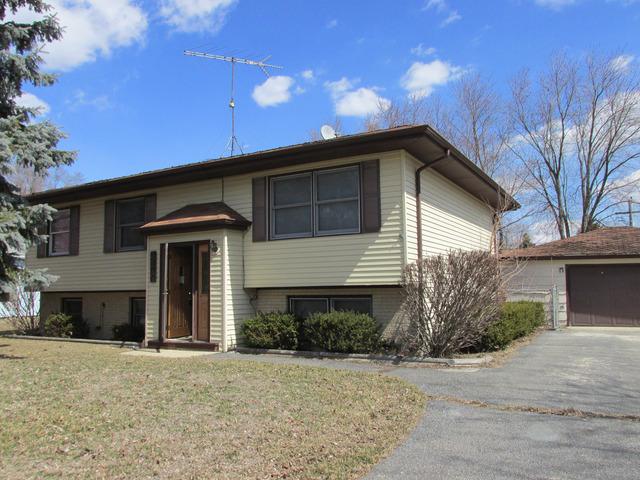 1400 N Fairview Ln., Mchenry, IL 60050