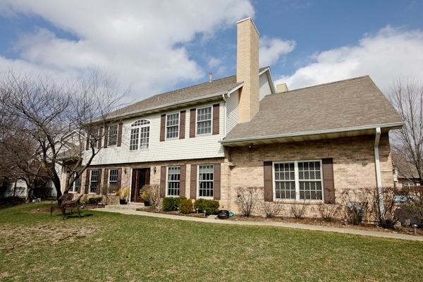 1542 Laurel Oaks Dr., Streamwood, IL 60107