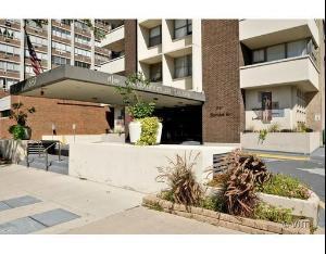 6157 N Sheridan Dr. #11C, Chicago, IL 60660
