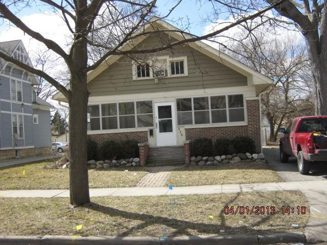 526 N Iowa Ave., Aurora, IL 60506
