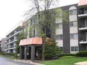 4949 W Golf Rd. #109, Skokie, IL 60077