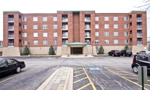 6211 Lincoln #402, Morton Grove, IL 60053
