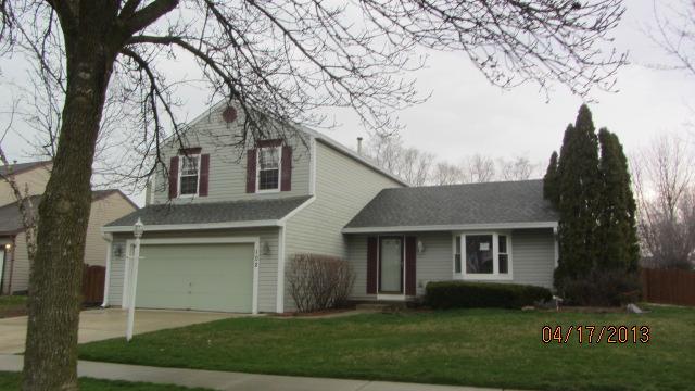 102 Kensington Dr., Streamwood, IL 60107