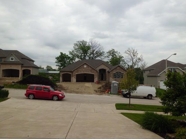 1N381 Chapel Hill Ct., Wheaton, IL 60187