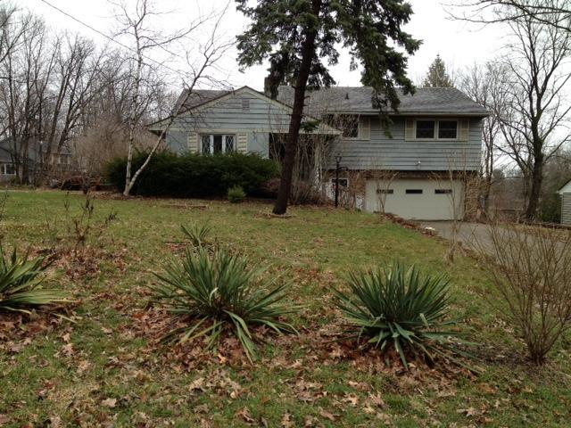 1604 Hillcrest Rd., Rockford, IL 61108