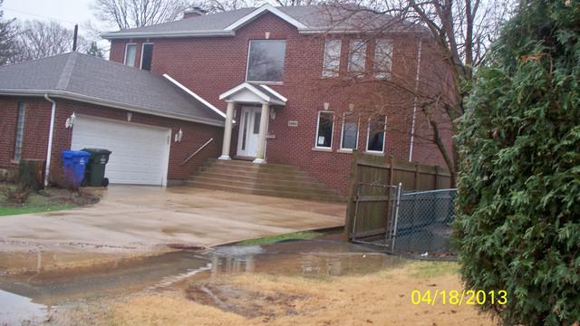 1695 Van Buren St., Des Plaines, IL 60016