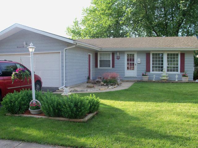 32 Bonds Dr., Bourbonnais, IL 60914