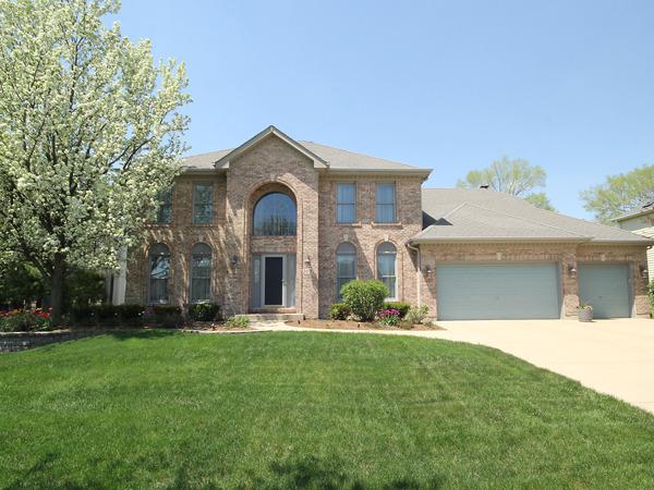 207 Millcreek Ln., Naperville, IL 60540