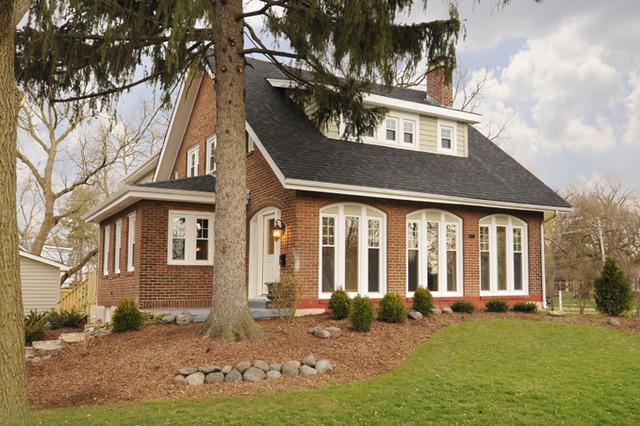 416 Spring Ave., Glen Ellyn, IL 60137