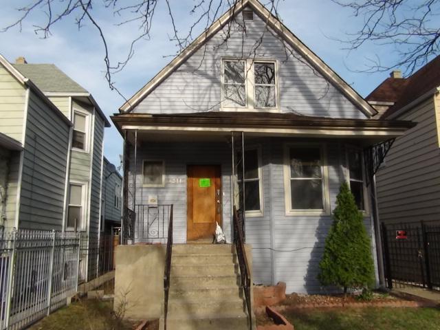 2211 N Kenneth Ave., Chicago, IL 60639